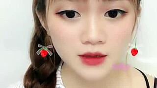 Cute Korean Girl's Live Stream on Uplive