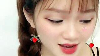 Cute Korean Girl's Live Stream on Uplive