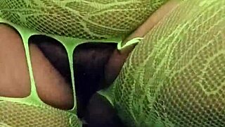 big booty ebony cousin shakes her naked tits and ass seductively