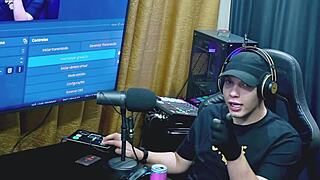 Ruan flashes cock to Renatinha Mello - she loves his dick and balls, did they hook up?