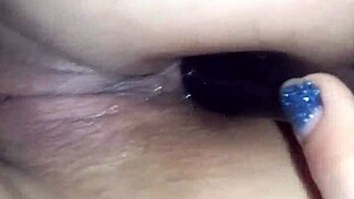 romanian babe strokes her juicy bucuresti ass solo