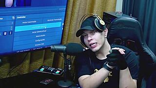 Ruan flashes cock to Renatinha Mello - she loves his dick and balls, did they hook up?