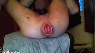 hey kinky muscular boy ready2fist gaps huge asshole with anal toys close up