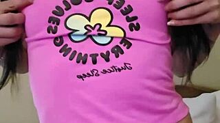 hey mom watch emy angel show off her tiny body?