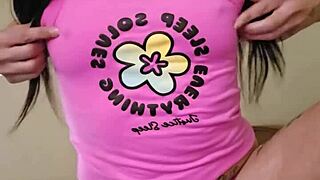 hey mom watch emy angel show off her tiny body?