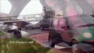 Kacie flashes pussy fingering hard on car seat outdoors