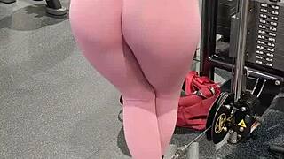 Milf Gym Life in Tight Leggings Shows Off Huge Tits and Ass