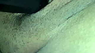 Gostosinha Delivers Captivating Solo Webcam Performance