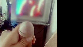 Hot curvy latina masturbates wildly with homemade toy on boyfriend's videocall!