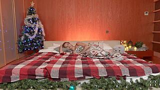 This cute slut begs for Santa's monster cock on Christmas, gets facefucked sloppy!