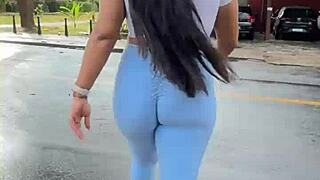 love my tight leggings walk