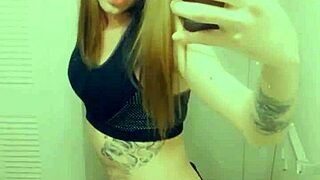 omg i can't stop rubbing my clitty in these satin panties 😩💦