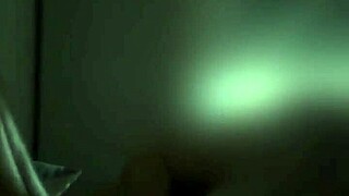 cette chienne suce ma bite au réveil sans s'arrêter