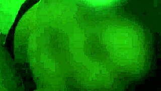 cette chienne suce ma bite au réveil sans s'arrêter