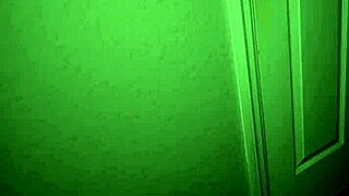 Madrastra deja marido por monta polla monstruosa hijastro