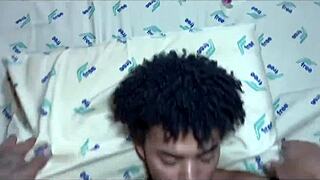 Ei casada safada seu bucetão aguenta mais uma leitada do meu pau enorme na moto?