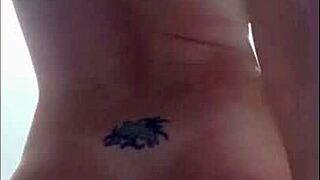 gostosa cavala teases stripping big ass clit huge gg red