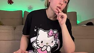 Horny BBW Fingers Pussy Then Takes Deep Webcam Anal Pounding