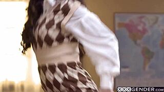 Lesbian teens maya kendrick liv revamped april olsen suck and ride jessy dubai's shemale cock