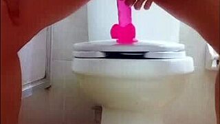 horny petite girlfriend's leaked dildo squirting vid shocks boyfriend