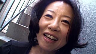 Hey, did Junko Sakashita flash her boobs on the street just to excite that guy?!