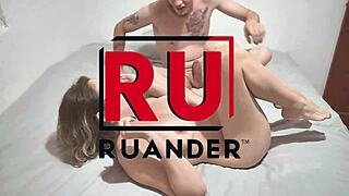 se arrumou toda pra sair sozinha mas quem comeu o cuzinho fui eu com ela gemendo alto de prazer no anal com minhas bolas batendo