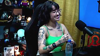 Martina Olivera Picks Mystery Gift Over Cash in Outdoor Casting Talk