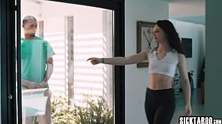 Petite big bubble ass teen liz jordan bent over deepthroats lifts on rocket power's black cock