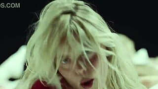 i crave your horny lesbian tongue deep inside me rene