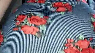 follo a escondidas al mejor amigo de mi novio en la fiesta con su gran verga latina