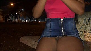 safada casada spots stranger outdoors and bangs him wild 🔥😈