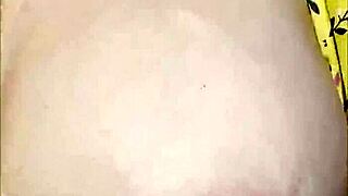 wifey, dare you flash those tits driving again?