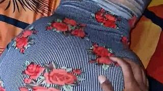 follo a escondidas al mejor amigo de mi novio en la fiesta con su gran verga latina