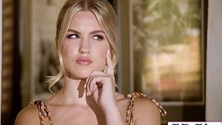 i get so wet watching stepmom stretch in yoga pants