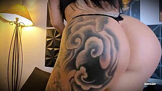 Stepsister opens wide for all your hot cum down her throat