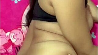 damn this arab housewife's fat ass gets monster cock doggy creampie from baker 😈🔥