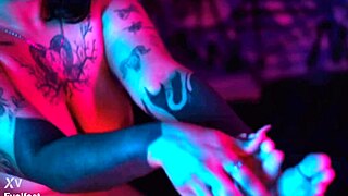 ACIDALIA WORSHIPS FEET FIRST TIME LATINA LESBIAN LICK