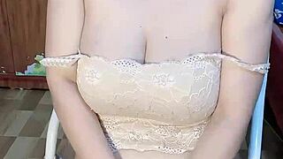 Glasses-Wearing Vietnamese Cutie Fingers Pussy Wildly!