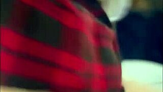 I masturbate so good waiting for my teacher in his bedroom for class!