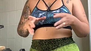 wife fakes cooking to flash swollen pussy