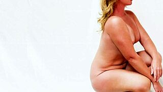 Savanna Brown Aroused Posing Nude for Horny Photographer Gaze