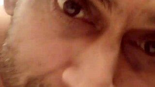 sexy poses revealing my tempting curves