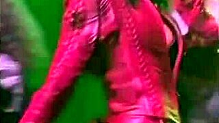 Aitana Dances with Sultry Tempting Moves