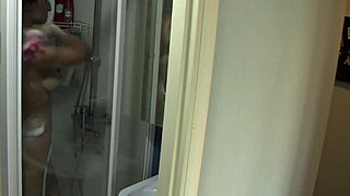 watching my girlfriend nude in the bath her shaved pussy so wet homemade bliss