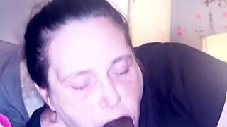 Chubby Bimbo's No-Teeth Gumjob Accidentally Nuts on Face