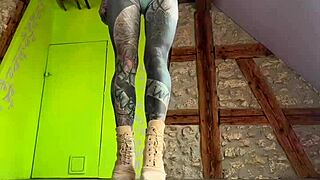 check out these hot pole dance poses from polekatzz