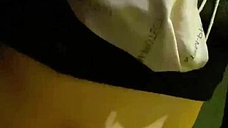 Aprilbigass live web chat shakes big ass and teases in hot 30-sec todo session