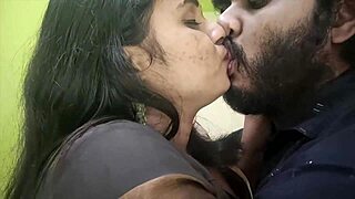 sauteli behen ki chhupi jawani kholte hue har hadd paar ki gandi sex