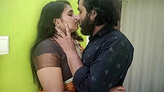 sauteli behen ki chhupi jawani kholte hue har hadd paar ki gandi sex