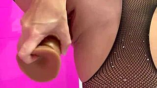 wanna watch me stroke off in the bathroom mirror?